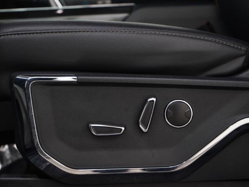 Used 2022 Ford F150 Lariat w/ Equipment Group 502A High image 23