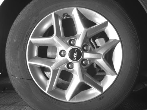 Used 2025 Kia Soul LX w/ LX Technology Package image 13