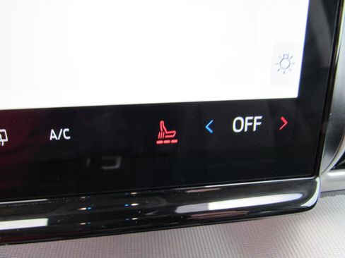 Used 2025 Ford Expedition Active image 19