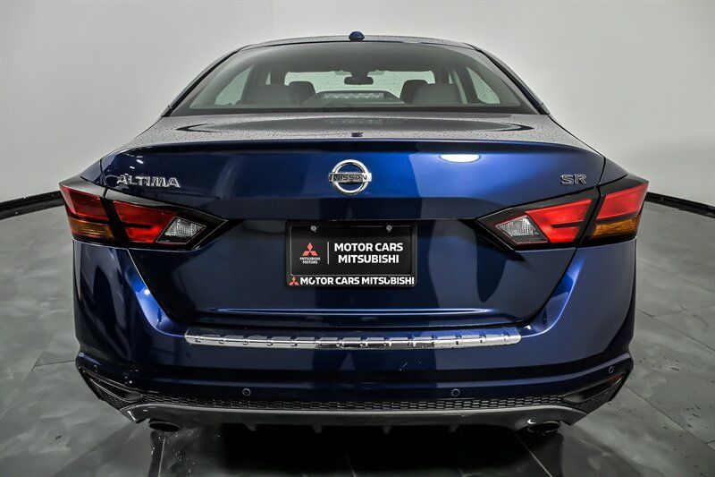 Used 2022 Nissan Altima 2.5 SR FWD image 8