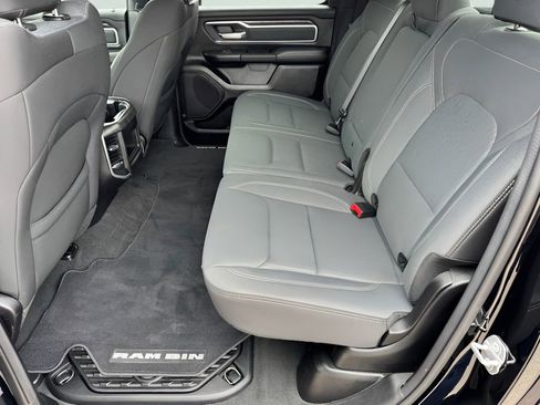 Used 2022 RAM 1500 Big Horn AWD/4WD image 18