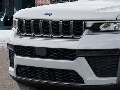 New 2026 Jeep Grand Cherokee Altitude AWD/4WD image 11