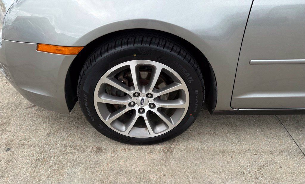 Used 2009 Ford Fusion SEL FWD image 12