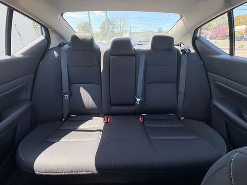 Used 2025 Nissan Altima 2.5 SV image 38