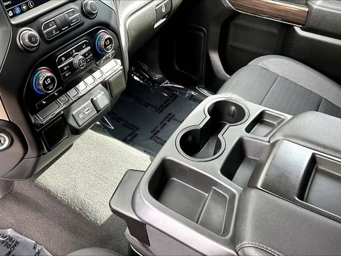 Used 2021 Chevrolet Silverado 1500 RST image 17