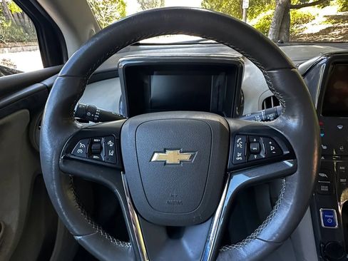 Used 2013 Chevrolet Volt Premium w/ Premium Trim Package FWD image 31