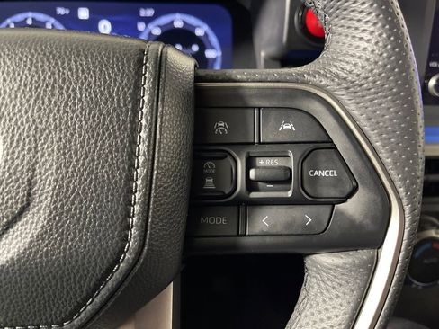 Certified 2025 Toyota Tacoma TRD Off-Road image 27