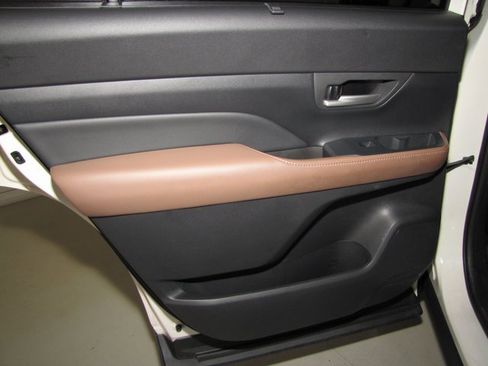 Used 2024 Toyota Grand Highlander Platinum image 14