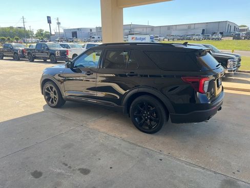Used 2023 Ford Explorer ST-Line w/ Class IV Trailer Tow Package image 3