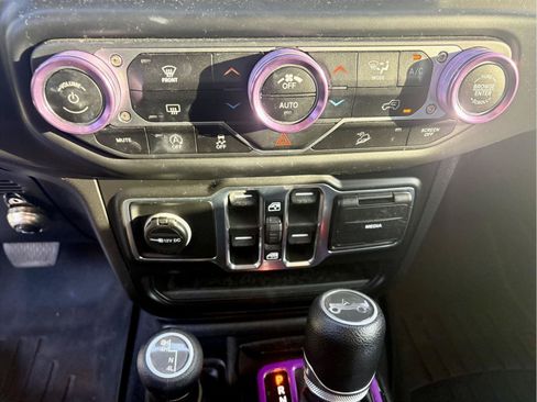 Used 2020 Jeep Wrangler Unlimited Sport S AWD/4WD image 15
