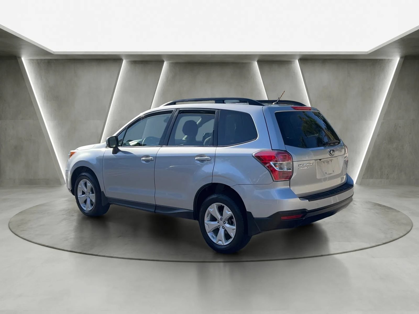 Used 2015 Subaru Forester 2.5i Premium w/ All-Weather Package AWD/4WD image 6