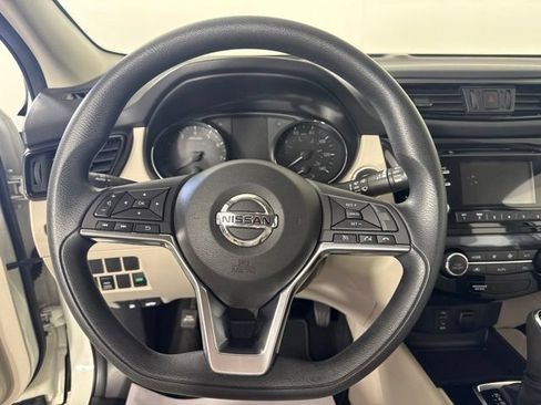 Used 2018 Nissan Rogue Sport SV AWD/4WD image 18