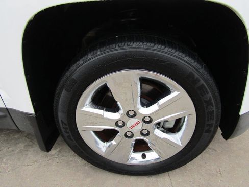 Used 2015 GMC Terrain SLT w/ Chrome Appearance Package FWD image 7