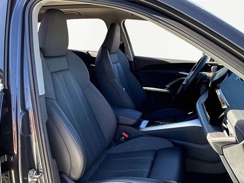 Used 2025 Audi Q5 Premium Plus w/ Premium Plus image 7