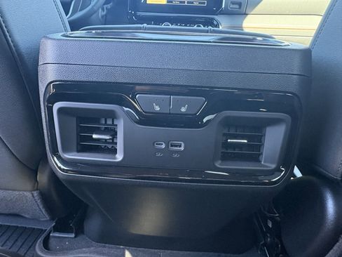 New 2026 GMC Sierra 3500 AT4 w/ AT4 Premium Plus Package AWD/4WD image 15