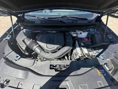 Used 2025 Chevrolet Traverse LT FWD image 32