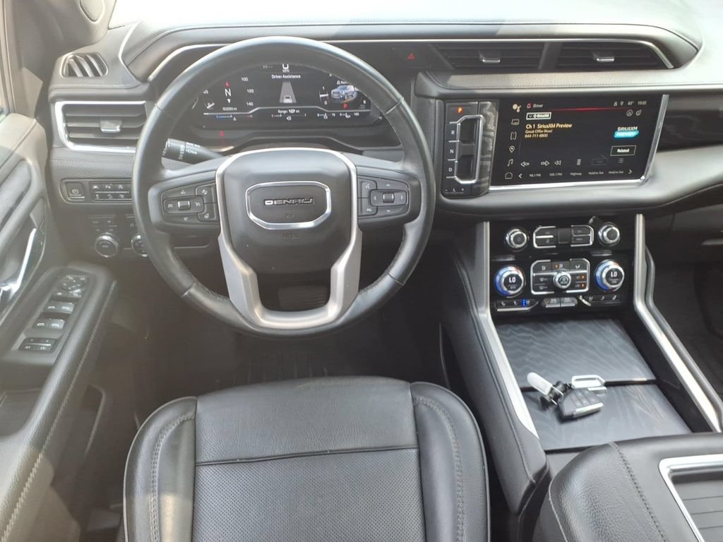 Used 2023 GMC Yukon Denali AWD/4WD image 5