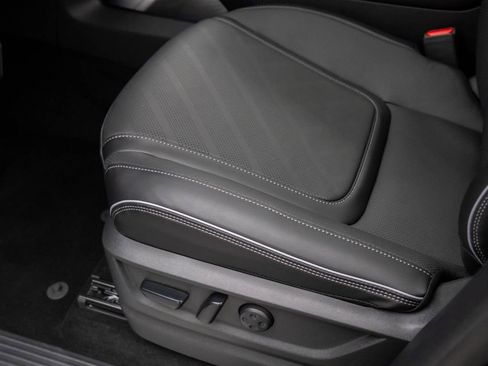 New 2026 INFINITI QX80 Luxe w/ Cargo Package image 12