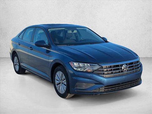 Used 2020 Volkswagen Jetta S w/ Driver Assistance Package FWD image 3