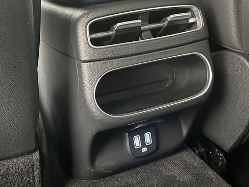 Used 2025 Genesis GV70 2.5T image 28