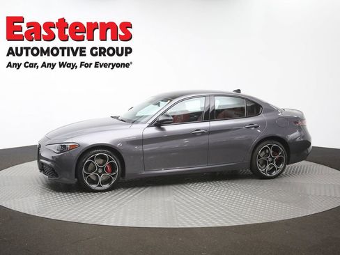 Used 2024 Alfa Romeo Giulia Veloce AWD/4WD image 58