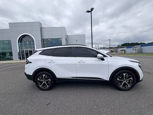 Used 2025 Kia Sportage EX w/ Premium Package FWD image 8