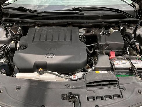 Used 2018 Toyota Avalon XLE Premium FWD image 32