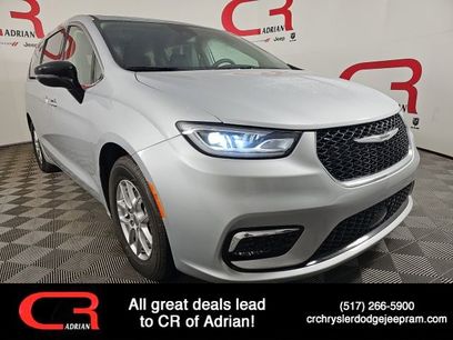 Certified 2024 Chrysler Pacifica Touring-L