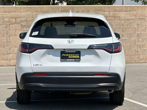 Certified 2026 Honda HR-V LX image 5