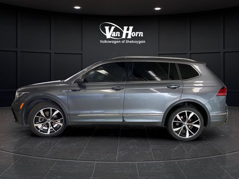 Used 2022 Volkswagen Tiguan SEL R-Line AWD/4WD image 4