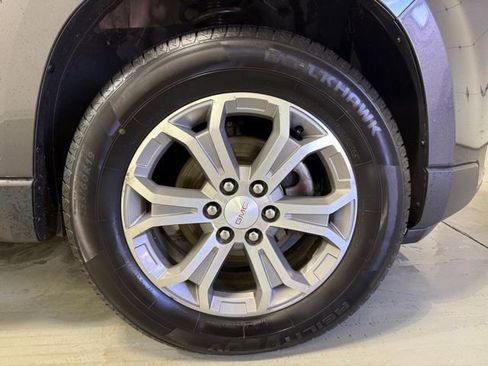 Used 2015 GMC Acadia SLT image 31