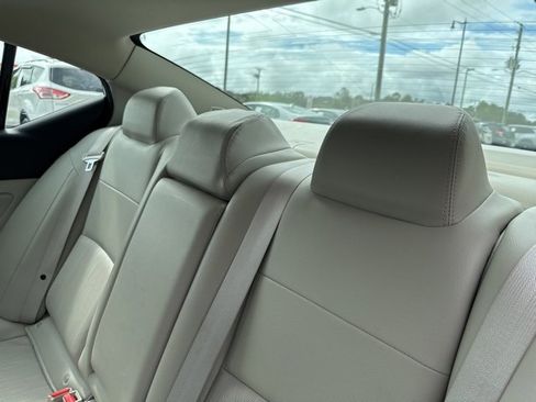 Used 2022 Nissan Altima 2.5 Platinum image 22