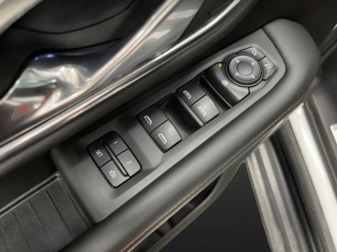 Used 2021 Chevrolet Suburban RST image 26