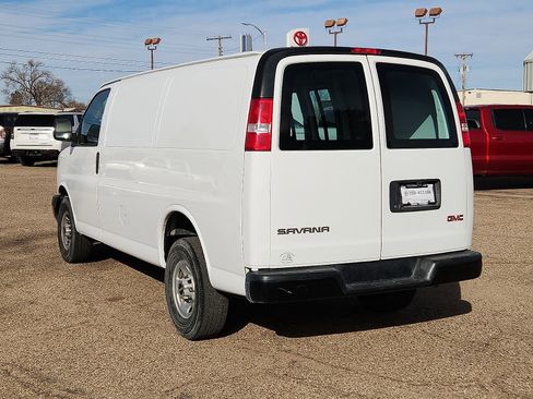 Used 2020 GMC Savana 2500 w/ Driver Convenience Package image 3