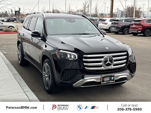 Used 2025 Mercedes-Benz GLS 450 4MATIC image 10