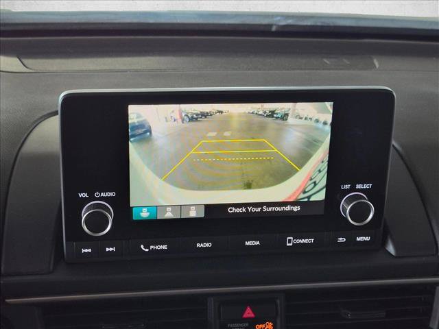 Used 2023 Honda Pilot LX image 15
