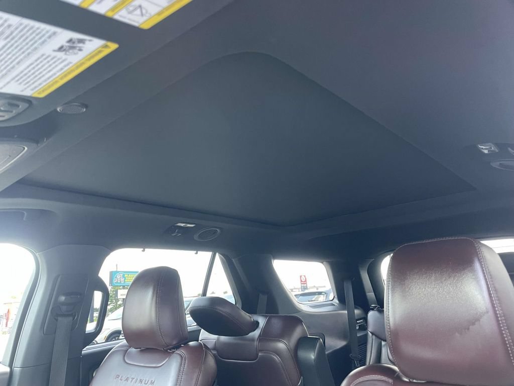 Used 2020 Ford Explorer Platinum w/ Premium Technology Package AWD/4WD image 20