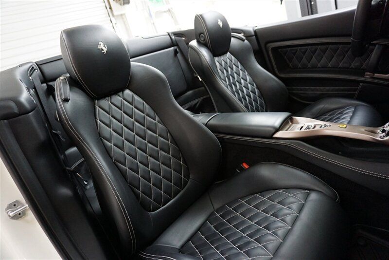 Used 2014 Ferrari California RWD image 19