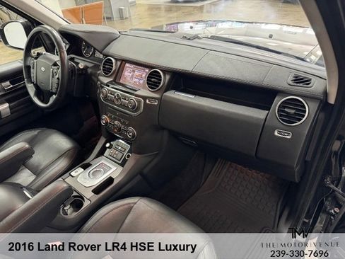 Used 2016 Land Rover LR4 HSE LUX image 33