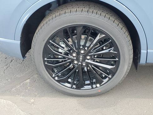 New 2026 Lincoln Corsair Reserve w/ Jet Appearance Package image 5