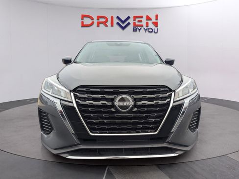 Used 2023 Nissan Kicks S image 8