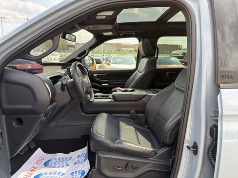 Used 2025 Ford Expedition Max Platinum w/ Stealth Performance Package image 9