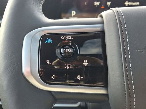 Used 2025 Nissan Armada Platinum Reserve w/ Convenience Package image 24