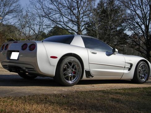 Used 2003 Chevrolet Corvette Z06 w/ Memory Package, 3 Drivers image 8