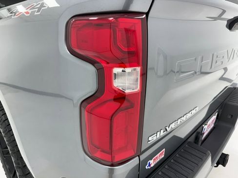 Used 2020 Chevrolet Silverado 1500 Custom w/ Custom Value Package image 36