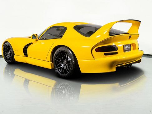 Used 2001 Dodge Viper GTS image 14