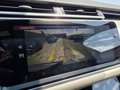 Used 2018 Land Rover Range Rover Velar R-Dynamic HSE AWD/4WD image 35