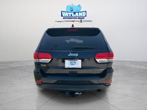 Used 2018 Jeep Grand Cherokee Laredo RWD image 4