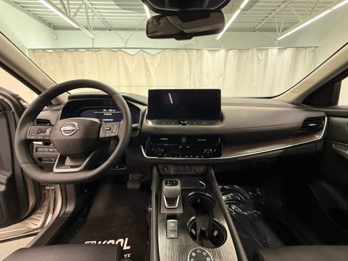 Used 2026 Nissan Rogue Platinum w/ Platinum Premium Package AWD/4WD image 17