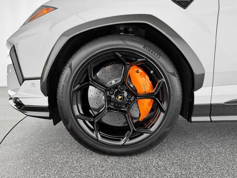 Used 2024 Lamborghini Urus Performante image 34